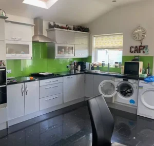 restore kitchen furniture with paint